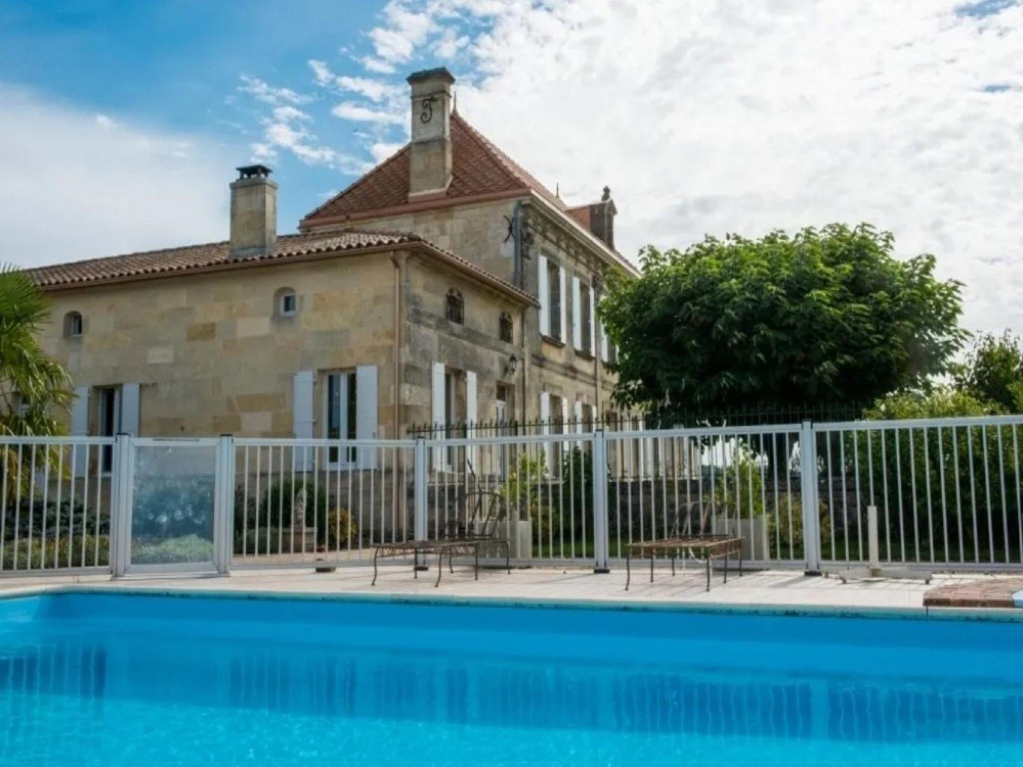 Lovely Chateau 25 Min From Bordeaux Villa Cezac  Exterior photo